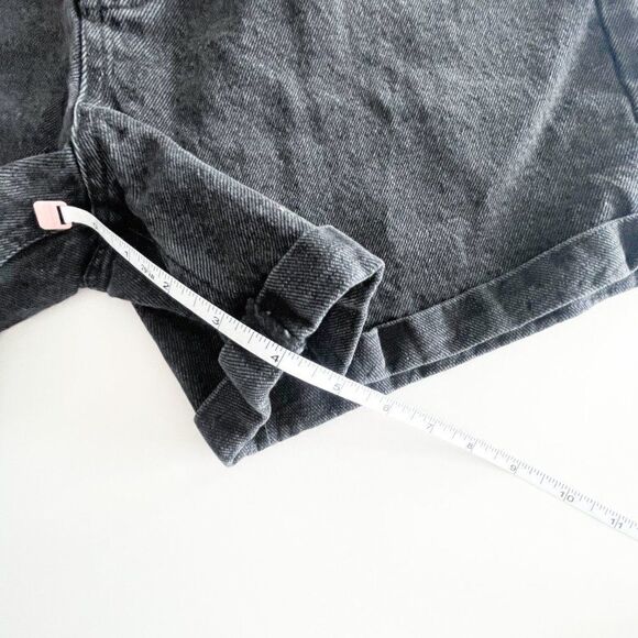 LOST IN LUNAR // The George Shorts // crafted from a 100% cotton denim // Size 8 - Picture 11 of 16